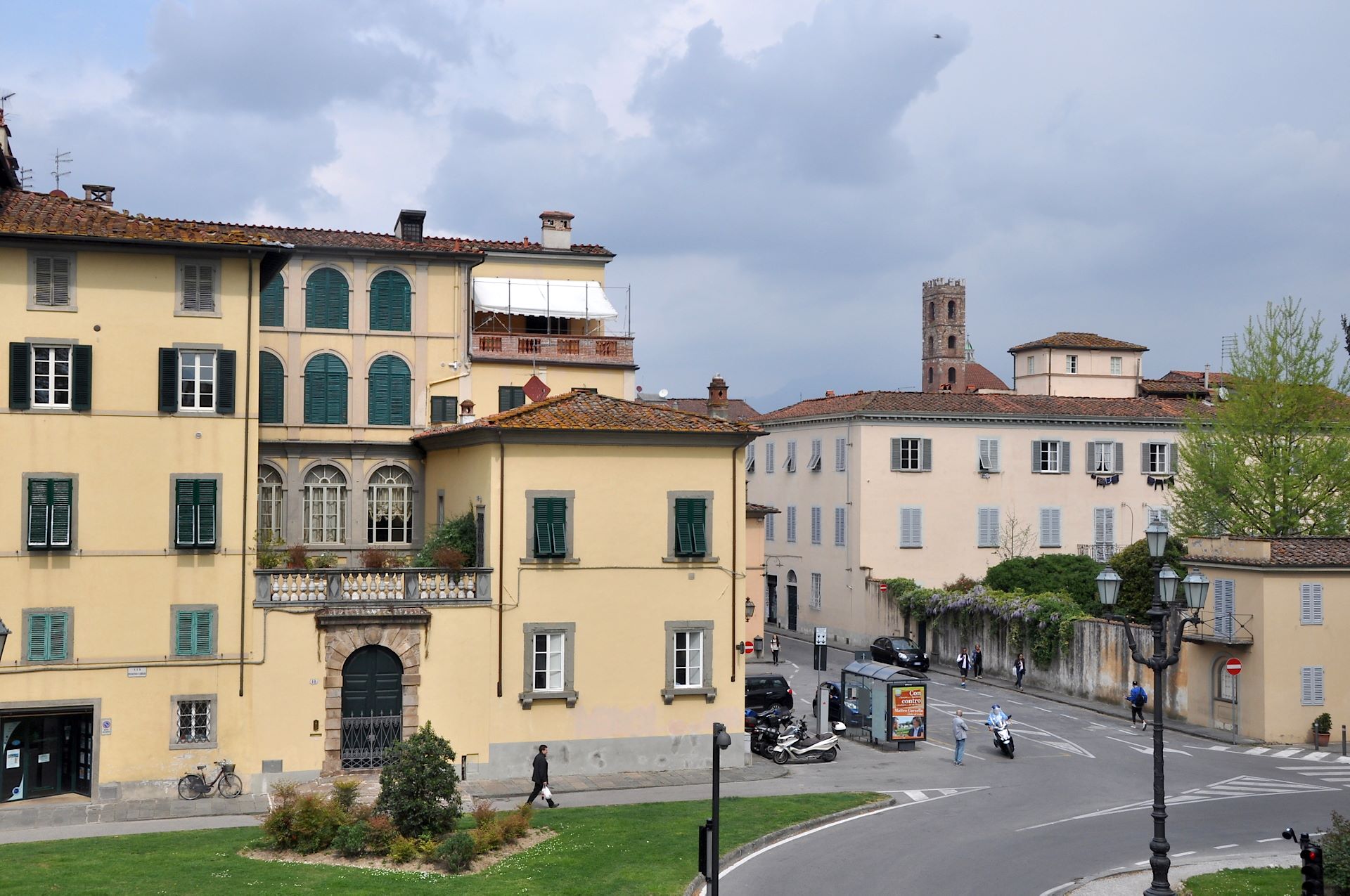 Lucca, city walls